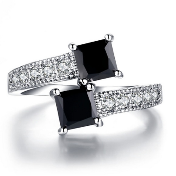 New Luxury Starry Star Black CZ Ring - Picture 2 of 7